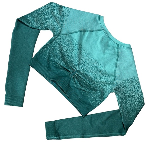 Gymshark Small Green Adapt Ombre Seamless Long Sleeve Crop Top Women - Picture 2 of 3